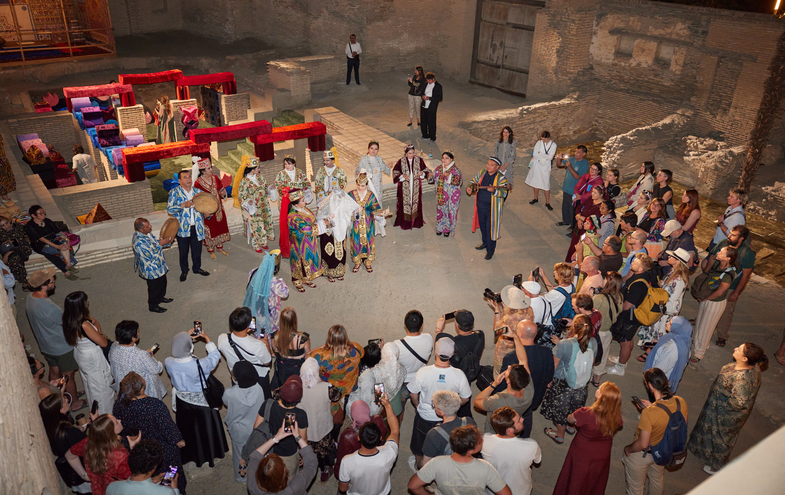 “Buxoro Tinchlik Agentligi” — Anna Lublina Buxoro filarmoniyasi musiqachilari va Buxoro sozandalari bilan hamkorlikda