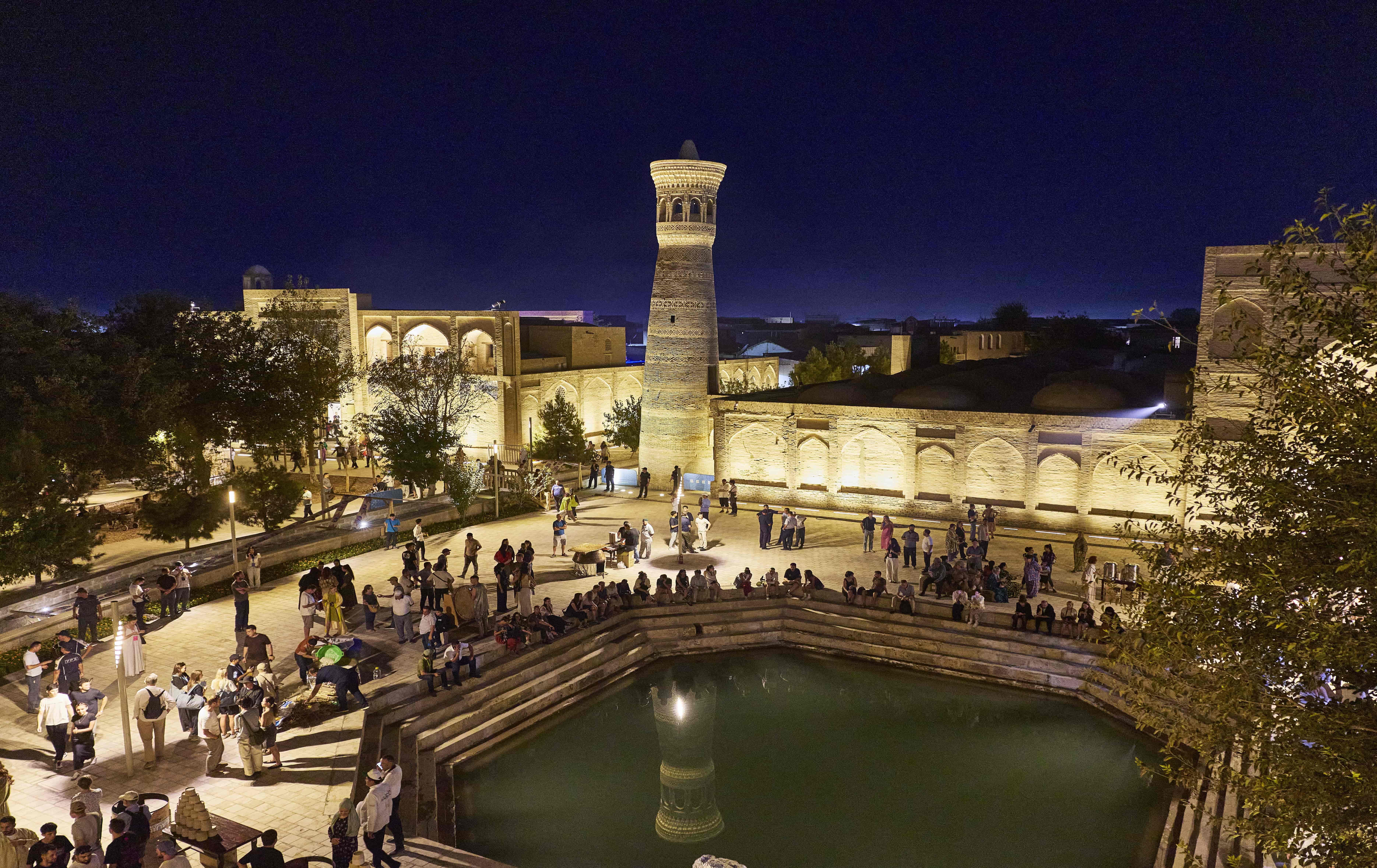 Palov Competition — regional Uzbek palovs сontest curated by Bahriddin Chustiy <br> DJ set from Women’s Ethnographic Ensemble of Khiva × TANURAN