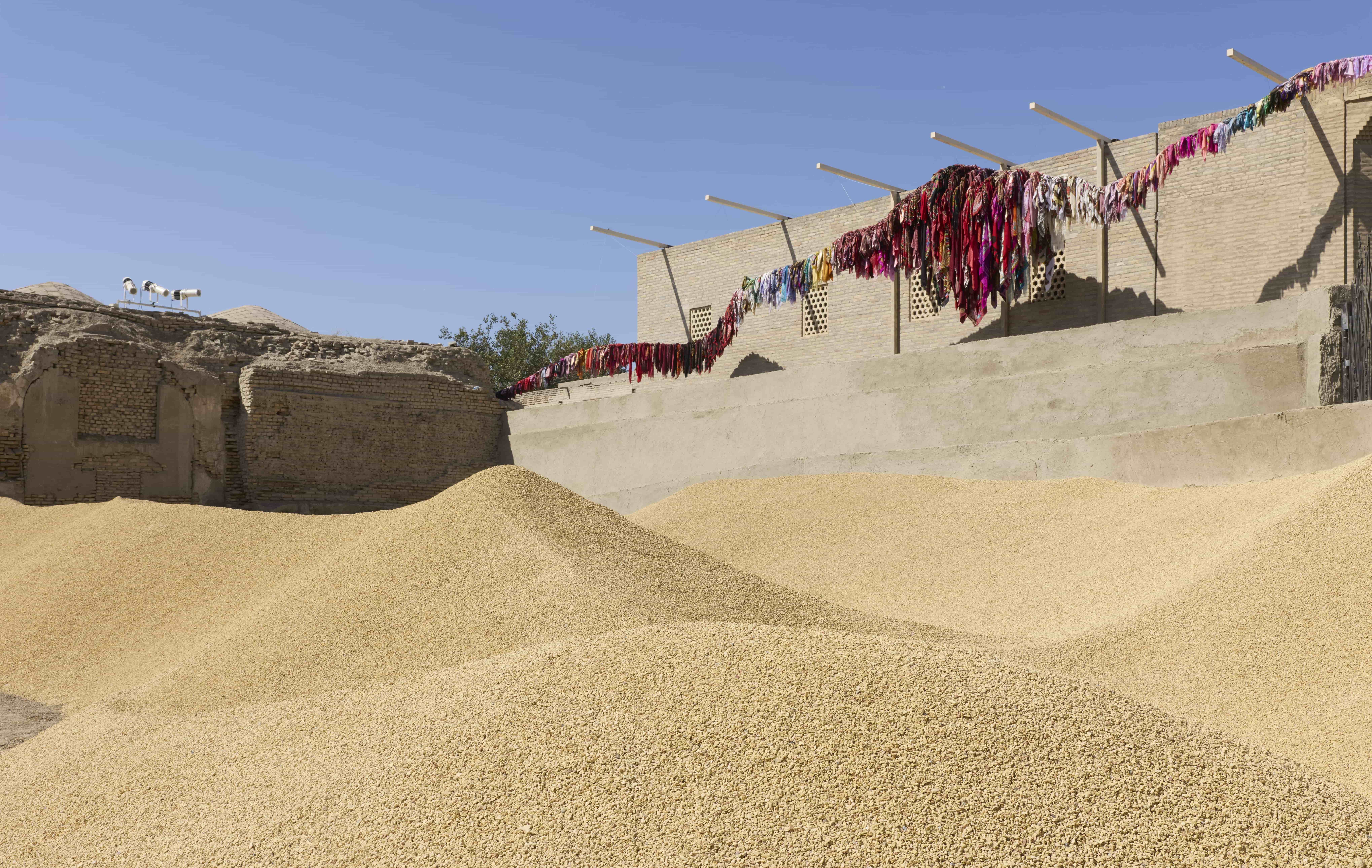 A Thousand Prayers: A Ritual of Closure — Jazgul Madazimova in collaboration with the women of Bukhara