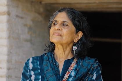 Performance Intimate Conversations (Shakuntala Kulkarni in collaboration with choreographer Arundhati Chattopadhyaya and musicians, singers, and dancers of the Bukhara Philharmonic)
